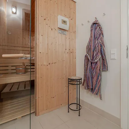 Hues Im Glueck Holiday home Westerland