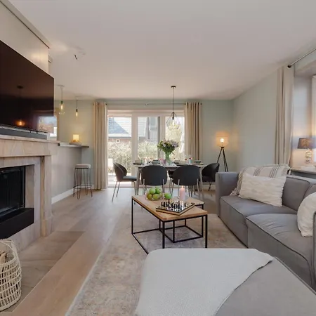 Hues Im Glueck Holiday home Westerland